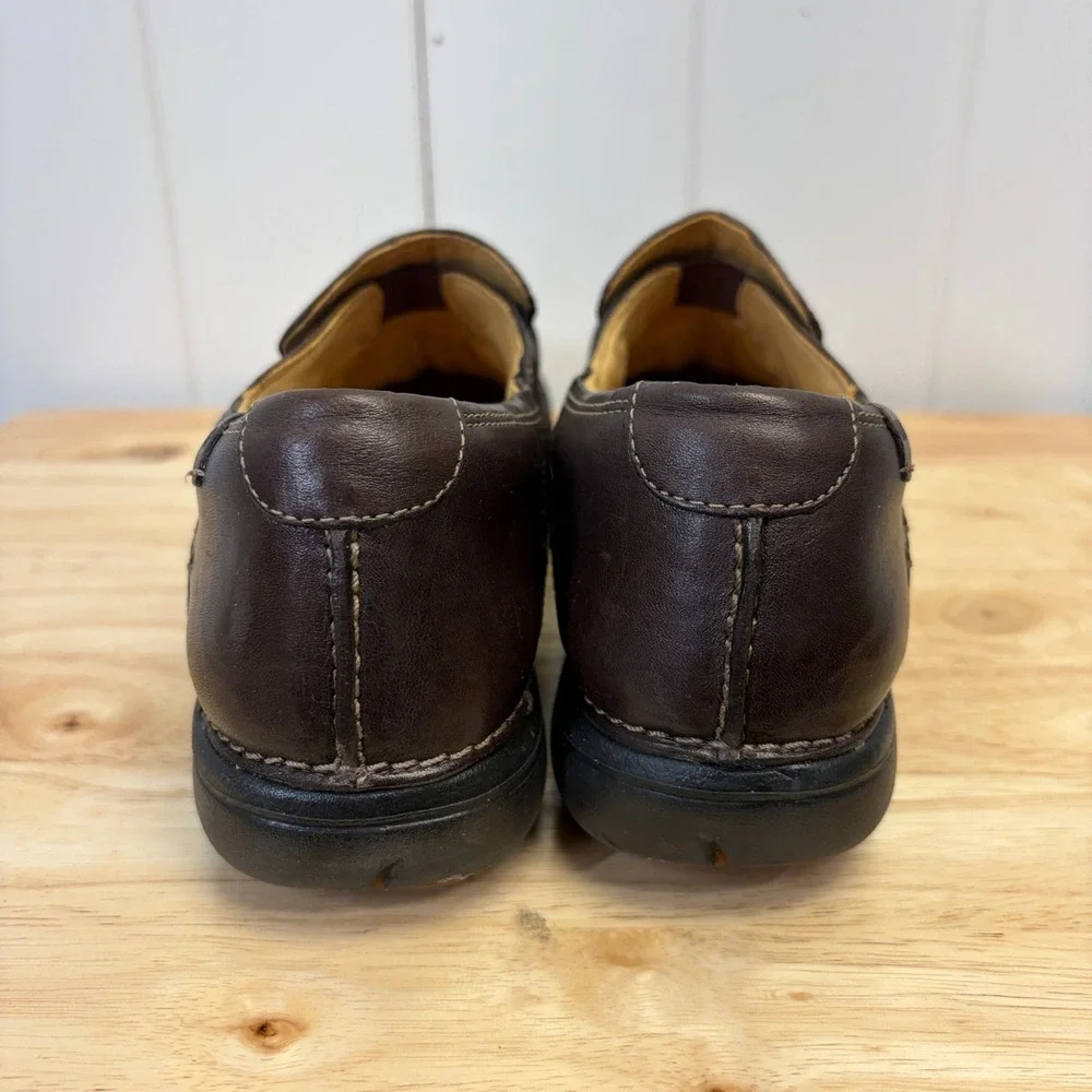 Clarks Un.Loop Classic Slip On Loafers Womens Size 10M Coastal Grandma Comfy
